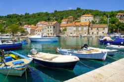 La marina di San Giorgio, Sudurad in croato, isola di Sipan in Dalmazia