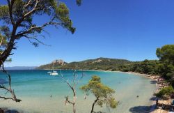 La Plage Notre Dame di  Porquerolles al largo di Hyeres in Costa Azzurra.