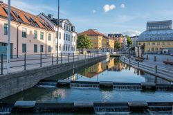 La residenziale via Dalsgatan nel centro di Norrkoping, Svezia - © Rolf_52 / Shutterstock.com