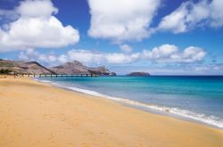 La spettacolare spiaggia di Porto Santo (Portogallo) misura quasi 9 km e si estende dal porto alla Ponta da Calheta, nel sud dell'isola.