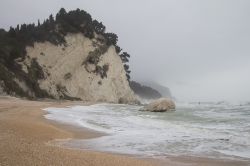 La Spiaggia dei Frati a Numana, Riviera del Conero (Marche)