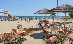 La spiaggia del Lido di Venezia si estnde per oltre 12 km di lunghezza - © 4kclips / Shutterstock.com