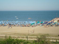 La spiaggia di Eraclea mare in estate, Veneto - © Shapur CC BY-SA 3.0, Wikipedia