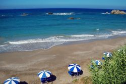 La spiaggia di Prasoudi a Corfu, isole Ioniche della Grecia