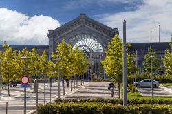 La Stazione ferroviaria di Charleroi Sud, siamo in Belgio, in Vallonia - © Goran Bogicevic / Shutterstock.com