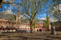 La suggestiva abbazia di Nostra Signora a Middelburg, Olanda - © PLOO Galary / Shutterstock.com