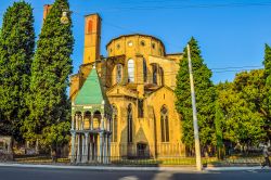 La Tomba dei Glossatori di Bologna, Emilia-Romagna, in una giornata di sole.
