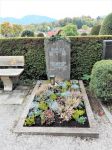 La tomba dell'artista Gabriele Munter al cimitero di Murnau am Staffelsee, Germania - © John Kehly / Shutterstock.com