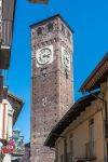La Torre Civica nel centro storico di Grugliasco in Piemonte, hinterland di Torino - © pikappa51 / Shutterstock.com