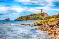 La Torre del Coltellazzo a Pula, Sardegna, nei pressi del sito archeologico di Nora.