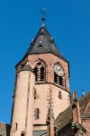 La torre della chiesa di San Giorgio a Haguenau, Francia.
