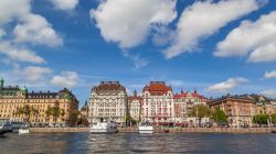 La via Strandvagen a Stoccolma, la Venezia del Nord in Svezia - © JHVEPhoto / Shutterstock.com