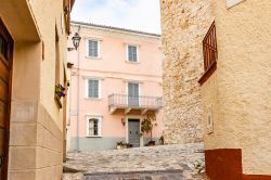 La visita del centro storico di Monte Grimano Terme nelle Marche