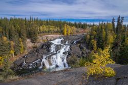 Le Cameron Falls si trovano appena fuori di Yellowknife, Territori del Nord-Ovest, Canada