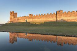 Le mura medievali del borgo storico di Castelfranco Veneto, la città del Giorgione