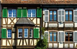 Le tipiche case a graticcio di Barr, uno dei borghi più belli dell'Alsazia - © bonzodog / Shutterstock.com