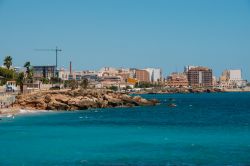 Litorale e edifici residenziali a Vinaros, Costa dell'Azahar, Spagna - © mubus7 / Shutterstock.com