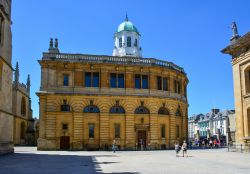 Lo Sheldonian Theatre a Oxford, Inghilterra. Costruito da Christopher Wren per l'Università cittadina, viene utilizzato per ospitare concerti di musica, eventi e cerimonie - © ...