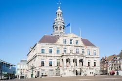 Lo storico Palazzo Municipale di Maastricht, Olanda.

