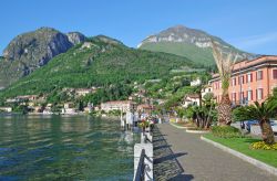 Lungolago a Menaggio, Lombardia. La bella passeggiata ...