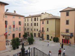 Massa martana: una veduta del centro storico del borgo dell'Umbria - cortesia foto Wikimedia Commons - CC BY-SA 2.5