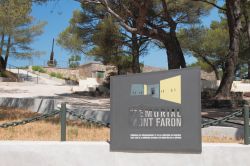 Memoriale sul Monte Faron a Tolone, Francia. Ospitato nella torre Beaumont, questo memoriale è dedicato alla liberazione della Francia sud-est avvenuta nell'agosto 1944 © photobeginner ...