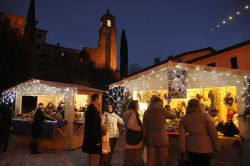 Mercatini di Natale a Greccio, il borgo medievale della provincia di Rieti, nel Lazio - © Baldas1950 / Shutterstock.com 