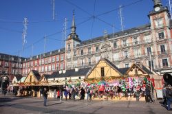 I famosi mercatini di Natale a Madrid in Plaza ...