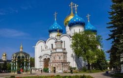 Monastero della Trinità di San Sergio, l'attrazione principale di Sergiev Posad, la città nei dintorni di Mosca, una del circuito dell'Anello d'Oro in Russia - © ...