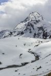 Montagne innevate nei dintorni di Valgrisenche, Valle d'Aosta, in primavera.
 