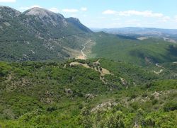 Il Monte Albo, il massiccio calcareo fotografato da Lula, costa orientale della Sardegna