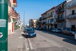 Napoli deserta per la pandemia di Covid-19. Un quartiere vuoto per la quarantena indotta dal coronavirus nel 2020 - © Valerio brignola / Shutterstock.com