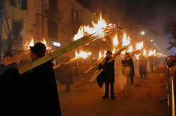 La 'Ndocciata di Agnone, la grande festa del Fuoco del Molise che si svolge l'8 dicembre (Immacolata) e la vigilia di Natale