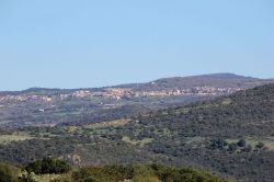 Neoneli panorama della cittadina in provincia di Oristano, Sardegna - © Gianni Careddu, CC BY-SA 4.0, Wikipedia