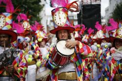 Notting Hill Carnival: la colorata sfilata del carnevale estivo di Londra. - © Bikeworldtravel / Shutterstock.com
