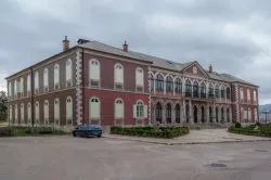 Palazzo del Re Nicola a Niksic, Montenegro. Costruito fra il 1896 e il 1900 in puro stile rinascimentale, Dvorac Kralja Nikola è stato per molti decenni la sede del ginnasio cittadino. ...