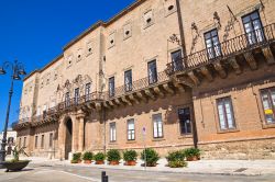 Palazzo Imperiali-Filotico a Manduria, Puglia, Italia. Costruito dai principi Imperiali di Francavilla dopo il 1717, è uno dei più vasti palazzi feudali del Salento.




