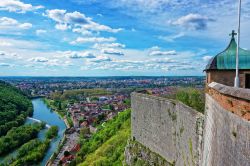 Panorama aereo della vecchia città di Besancon, Francia, nel territorio della Franca Contea.

