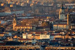 Panorama dall'alto del centro storico di Vitoria Gasteiz, Spagna. E' il capoluogo dei Paesi Baschi e della provincia di Alava.




