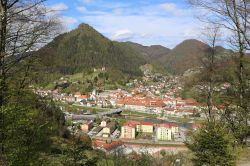 Panorama dall'alto della città di Lasko, Slovenia: è famosa per la birra e le sue terme