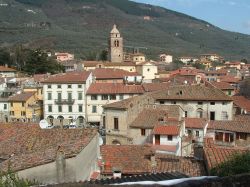 Panorama del Borgo di Buti in Toscana - © Bellinagiuseppe - CC BY-SA 4.0, Wikipedia