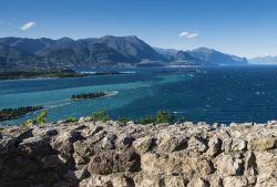 Panorama del Lago di Garda fotografato dalla Rocca di Manerba
