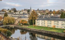 Panorama della città di Vire, Dipartimento di Calvados in Normandia (Francia).