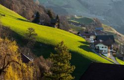 Panorama delle montagne di Villandro, al mattino in Alto Adige - © Philip Bird LRPS CPAGB / Shutterstock.com