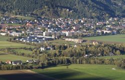 Panorama di Fohnsdorf nella valle del fiume Mura in Austria - © David Bauer - CC BY-SA 3.0, Wikipedia