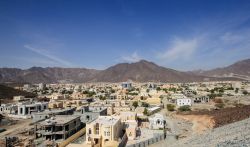 Panorama di Khor Fakkan City, Emirato di Fujairah (EAU).
