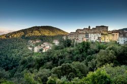 Il magnifico panorama di Sassetta, il piccolo borgo si trova in provincia di Livorno, non lontano dalle coste della Toscana