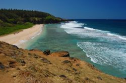 Spiaggia di Gris Gris a Souillac, isola di Mauritius - La forza potente delle acque che lambiscono la costa meridionale dell'isola modella nella regione di Souillac rocce dalle forme più ...