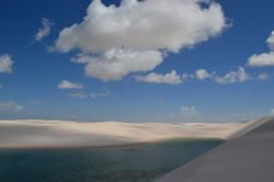 Il fascino estremo del Parco Nazionale dei Lençois Maranhenses, in Brasile, richiama ogni anno sempre più turisti da tutto il mondo.