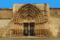 Particolare architettonico della Seu Vella di Lerida, Spagna.

